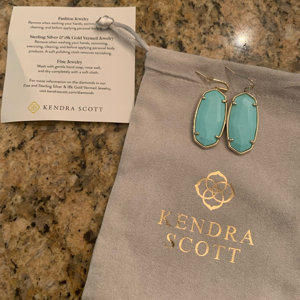 Kendra Scott  Elle Gold Drop Earrings in turquoise